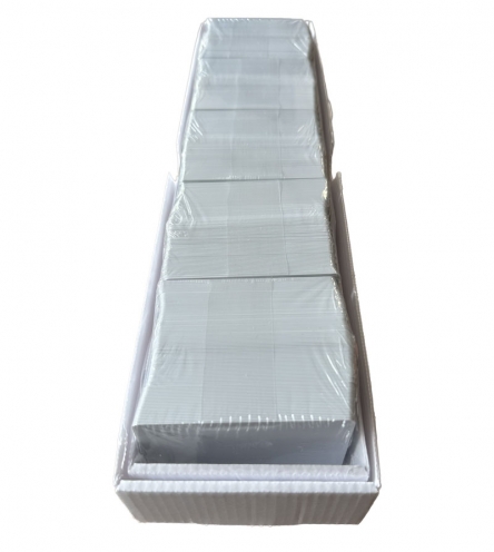 Cartes laminées CR80 en PVC blanc - 00007995